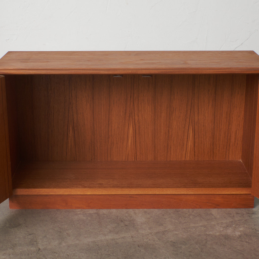 Form FIVE キャビネット