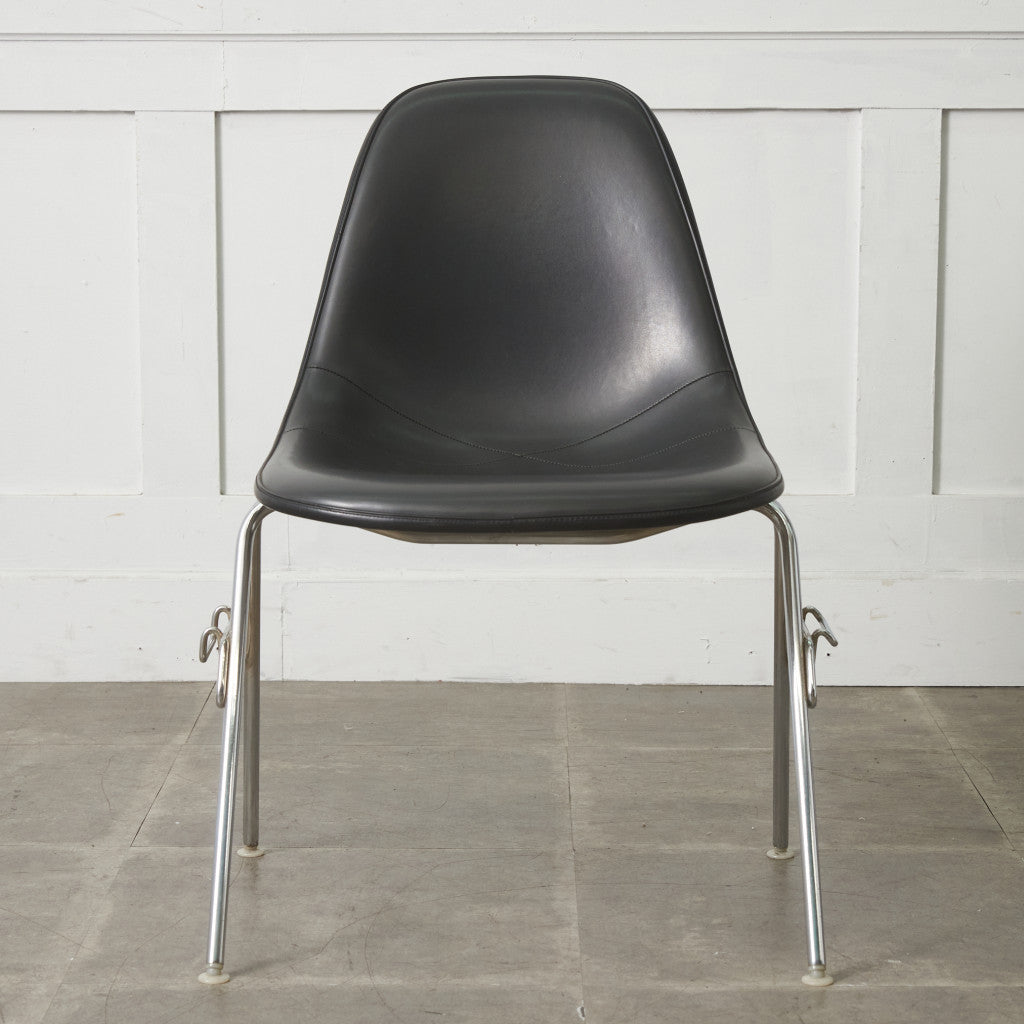 サイドシェルチェア スタッキングベース