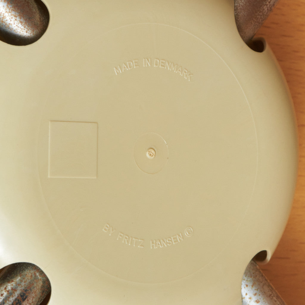 セブンチェア / フロントパディング