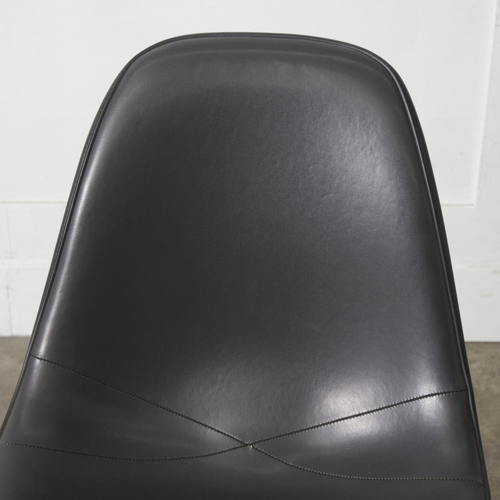 サイドシェルチェア スタッキングベース