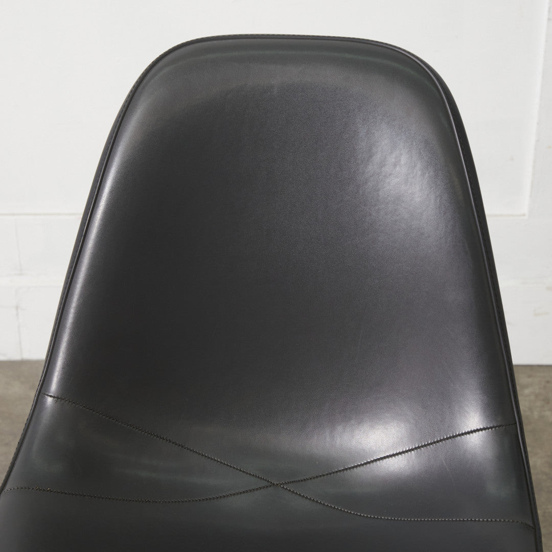 サイドシェルチェア スタッキングベース