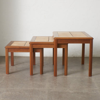 デンマーク製 タイルトップ ネストテーブル