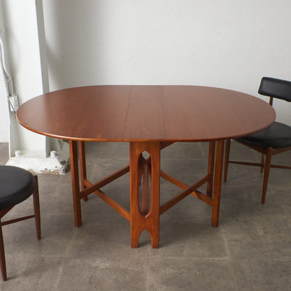 ドロップリーフゲートレッグテーブル