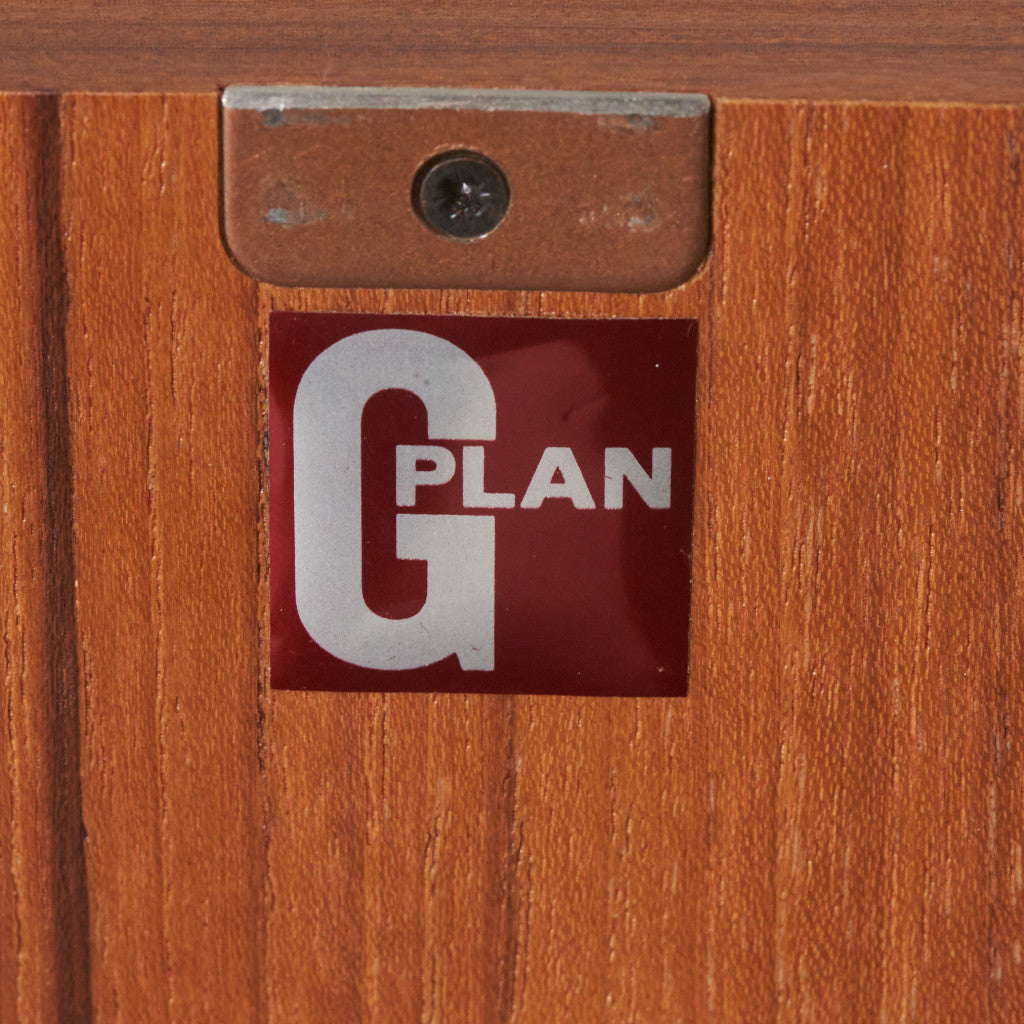 Form FIVE キャビネット