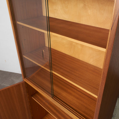 Cumbrae ヴィンテージ ガラスキャビネット