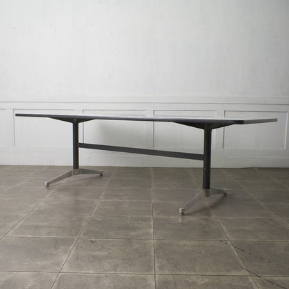 イームズ コントラクトベース ミーティングテーブル