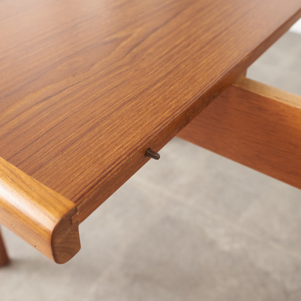 ヴィンテージ オーバルダイニングテーブル