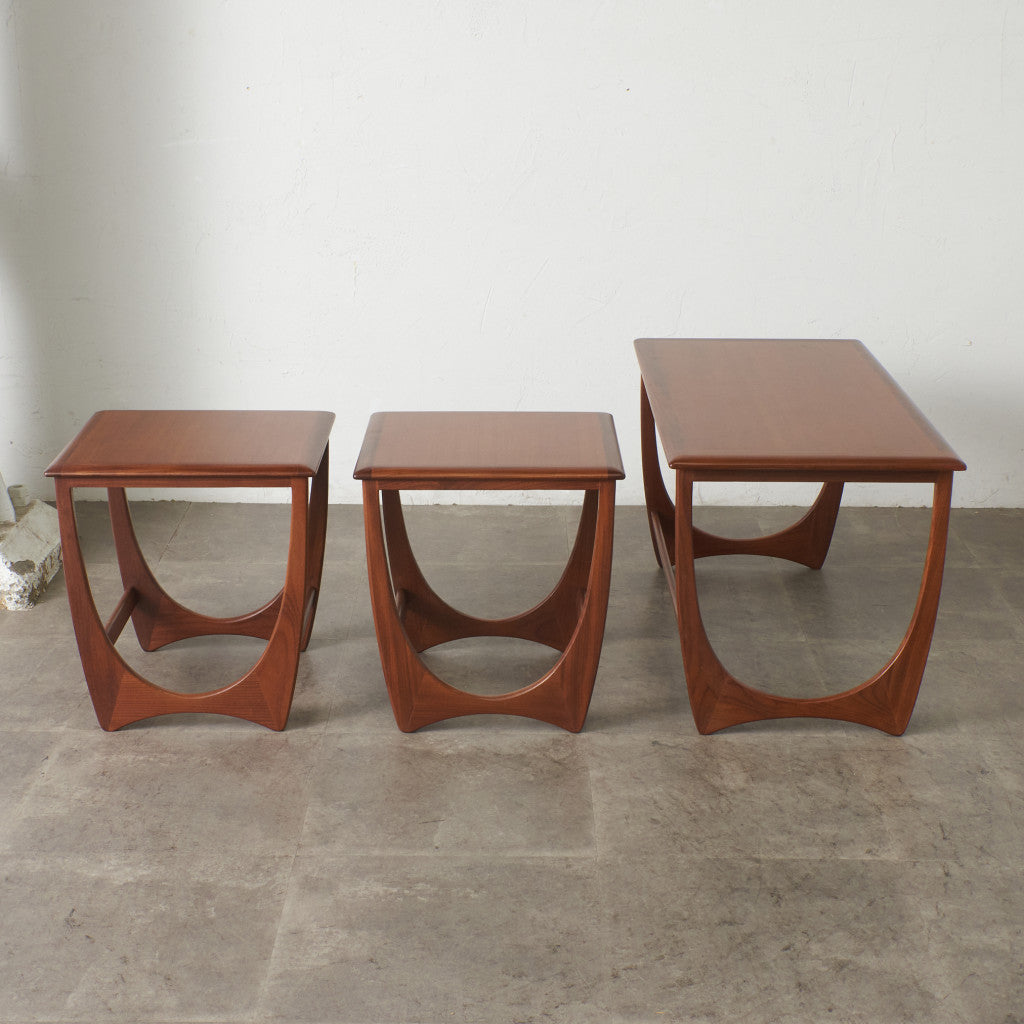 Astro ネストコーヒーテーブル