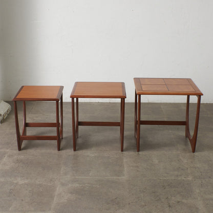 Astro セラミックタイルトップ ネストテーブル