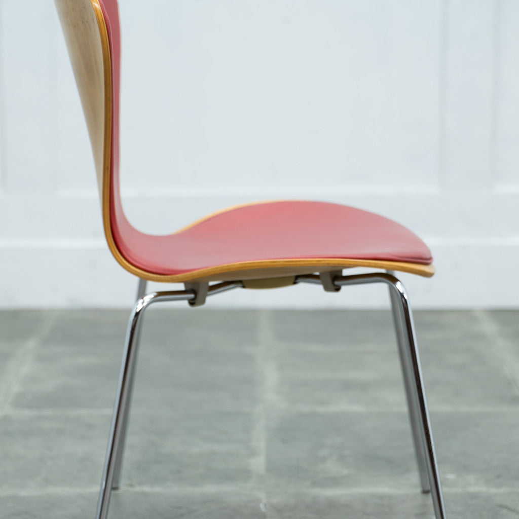 セブンチェア / フロントパディング