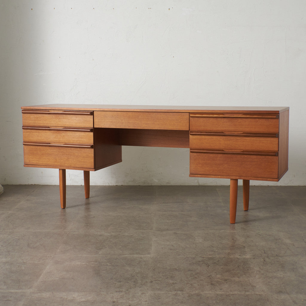 ヴィンテージ ドレッシングデスク / 両袖デスク