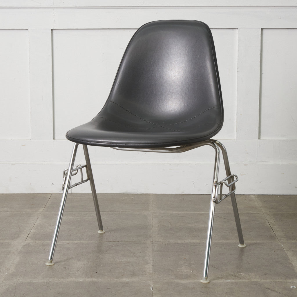 サイドシェルチェア スタッキングベース