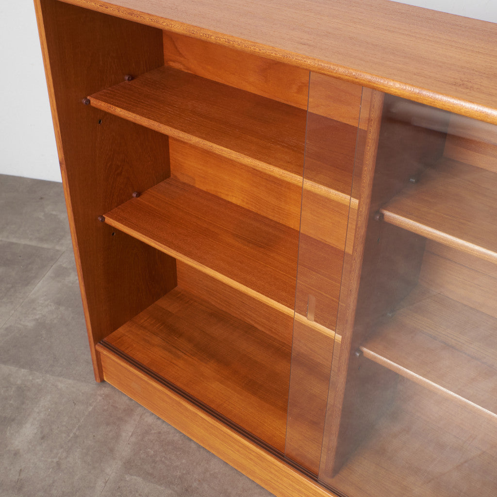 ヴィンテージ ナロー ガラスキャビネット