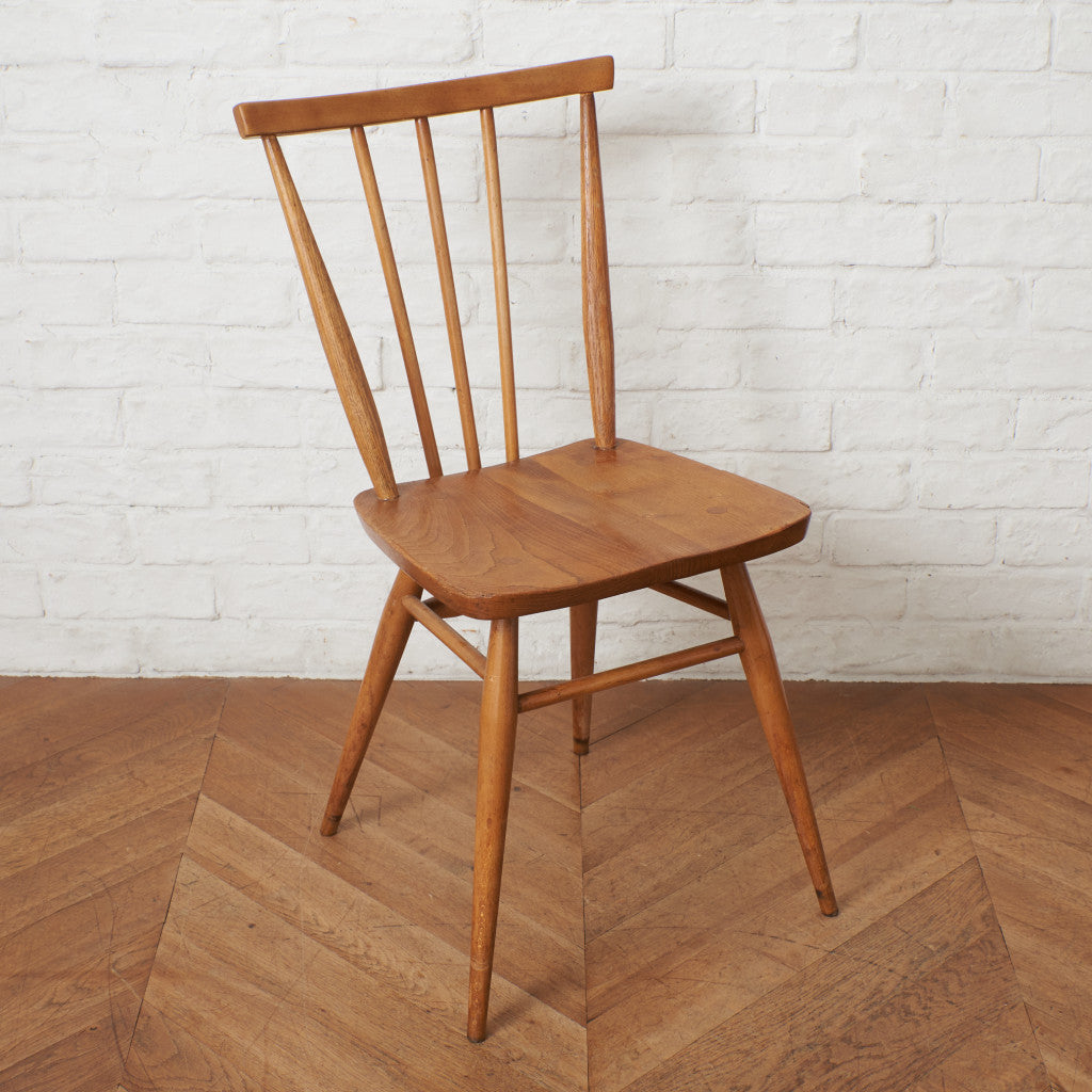 スティックバックチェア