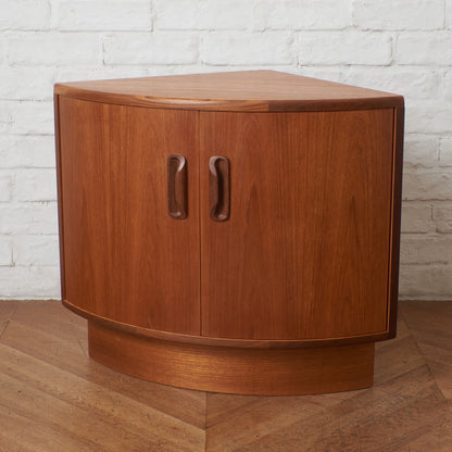 Fresco 凸型コーナーローキャビネット