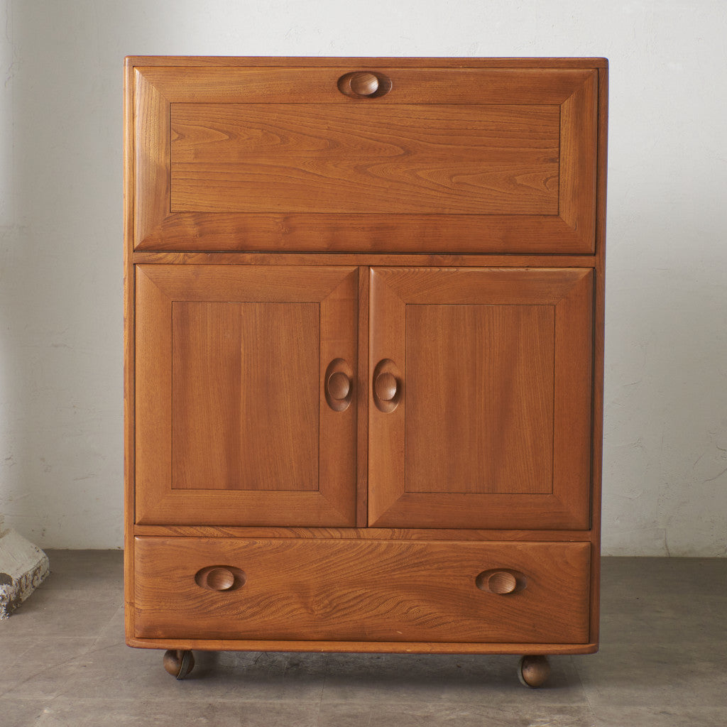 ウィンザー サービングキャビネット 469