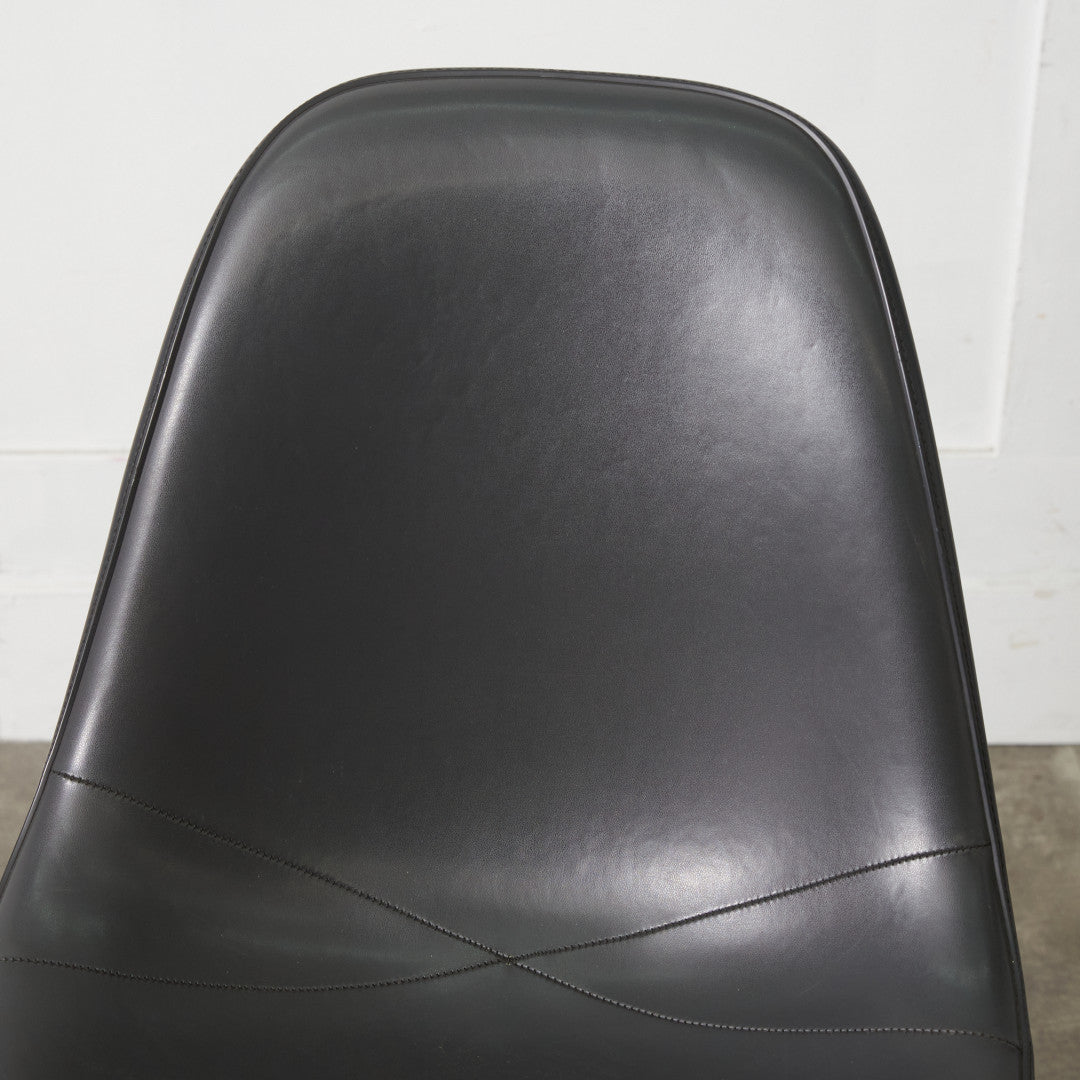 サイドシェルチェア スタッキングベース