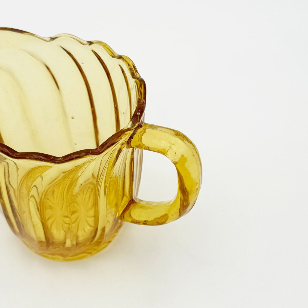 ガラス ミルクピッチャー