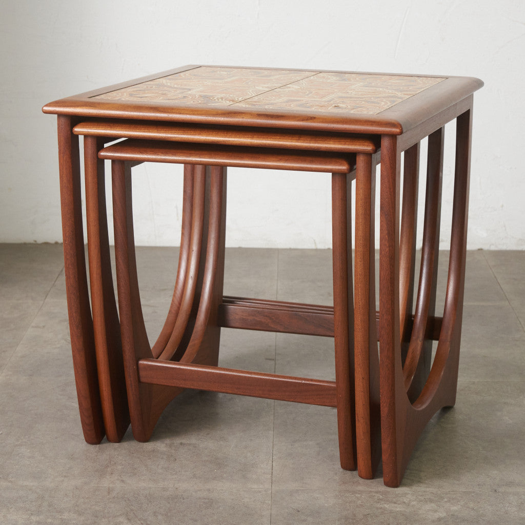 Astro セラミックタイルトップ ネストテーブル (3552D)