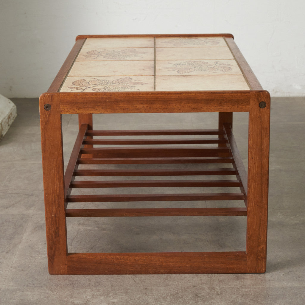 ヴィンテージ タイルトップ コーヒーテーブル