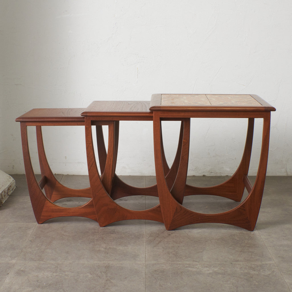 Astro セラミックタイルトップ ネストテーブル (3552D) – rocca rocca