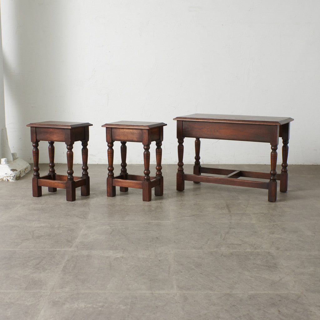 英国クラシック オーク材 ネストテーブル