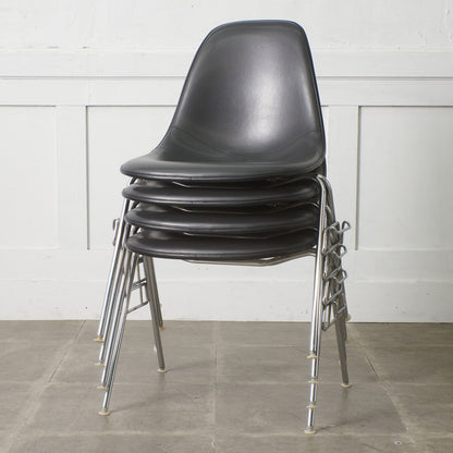 サイドシェルチェア スタッキングベース