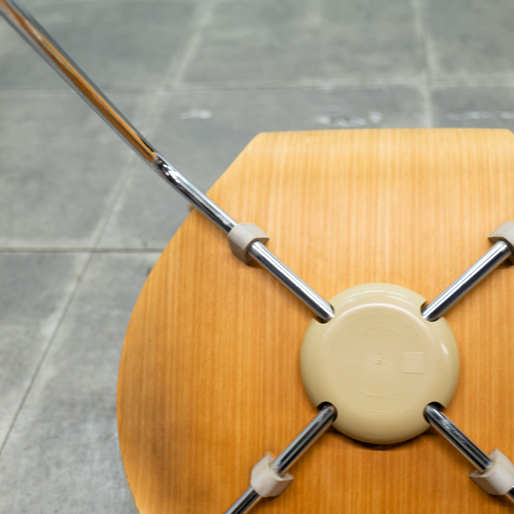 セブンチェア / フロントパディング