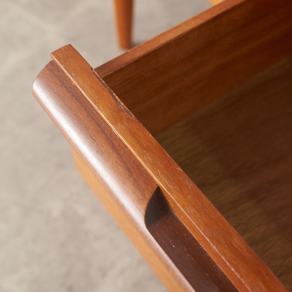 ヴィンテージ サイドボード