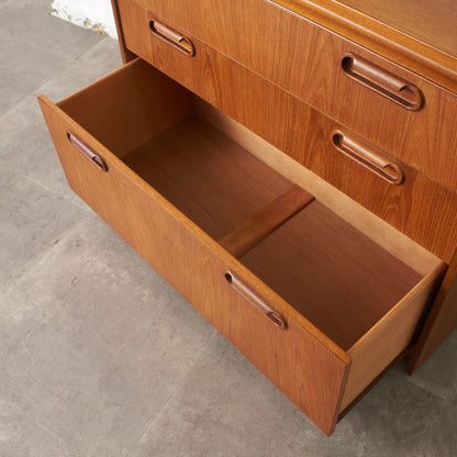 英国 ヴィンテージ 3段 チェスト