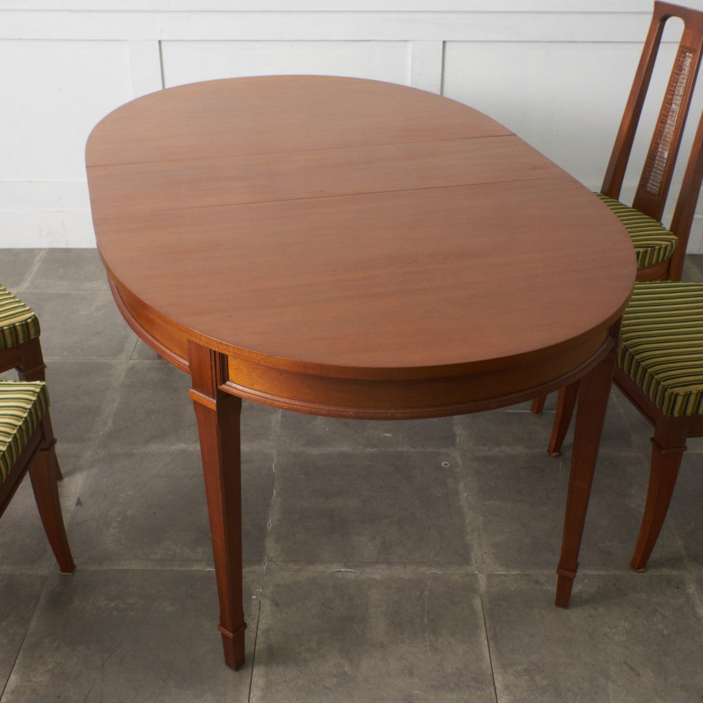 TRIUNE 伸長式 ダイニングテーブル