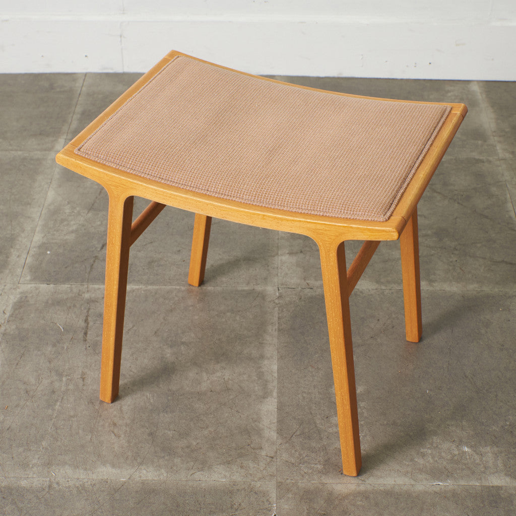 スツール / T-5576NA-ST｜天童木工 TENDO – rocca rocca