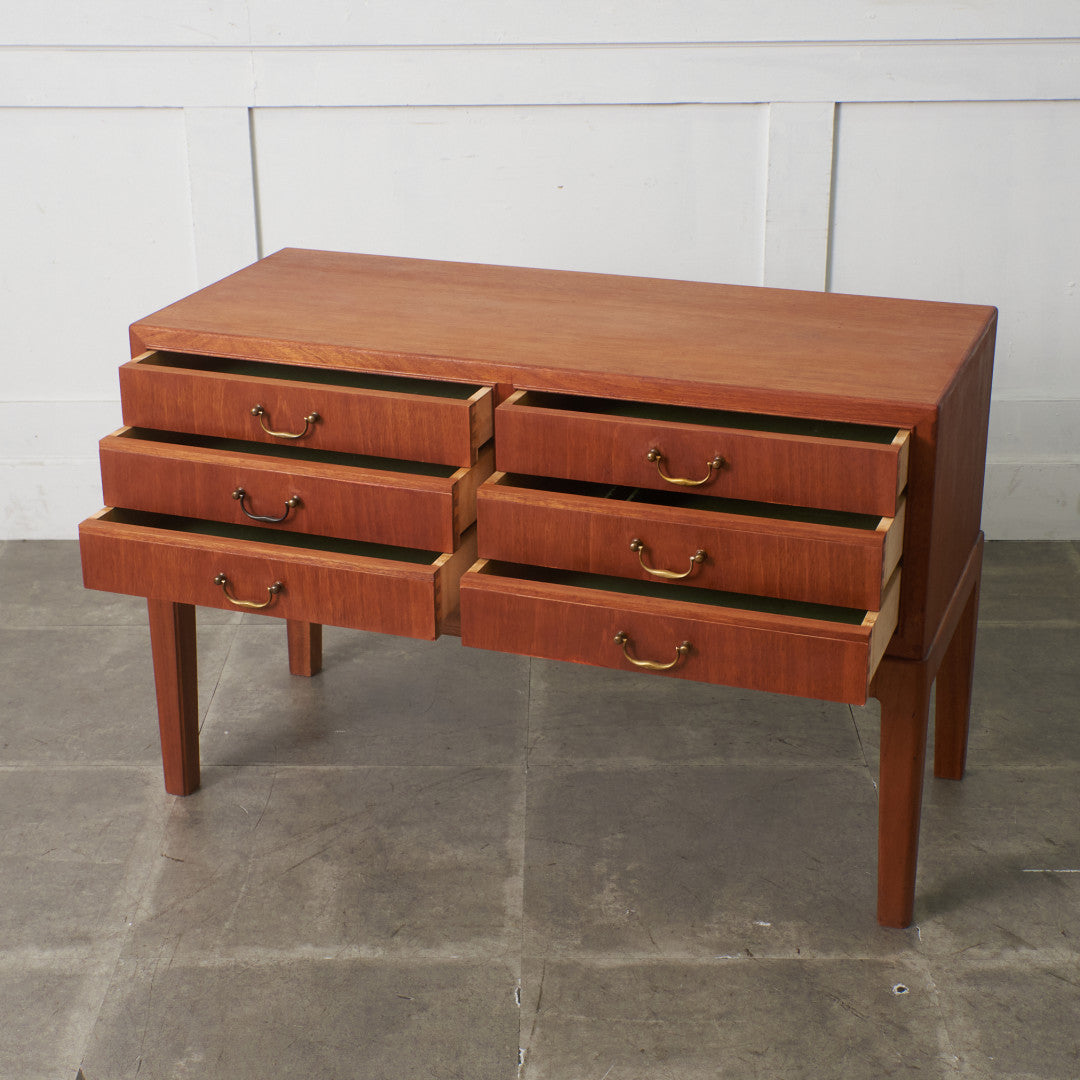 マホガニー材 チェスト