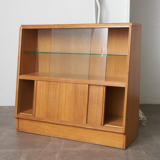 Brandon ガラスキャビネット