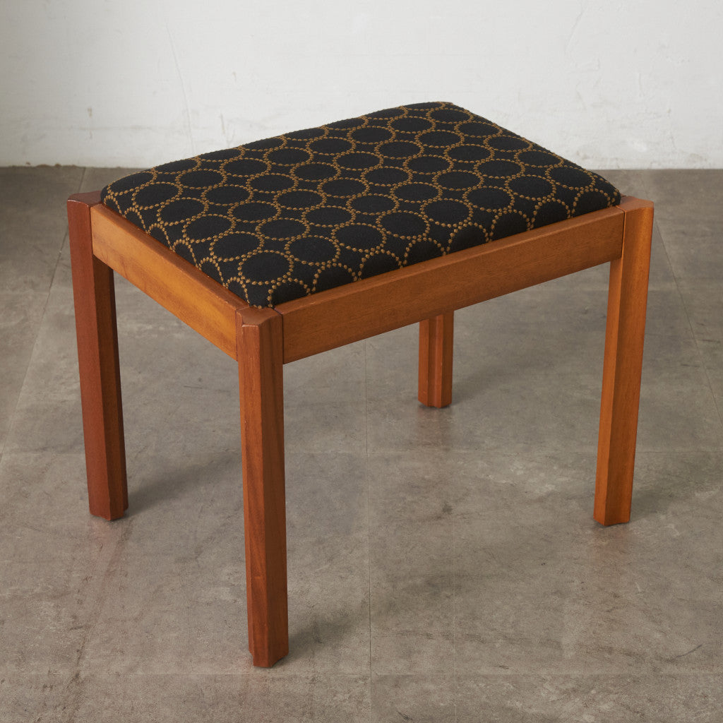 ヴィンテージ スツール / 張替済 (ミナぺルホネン タンバリン)