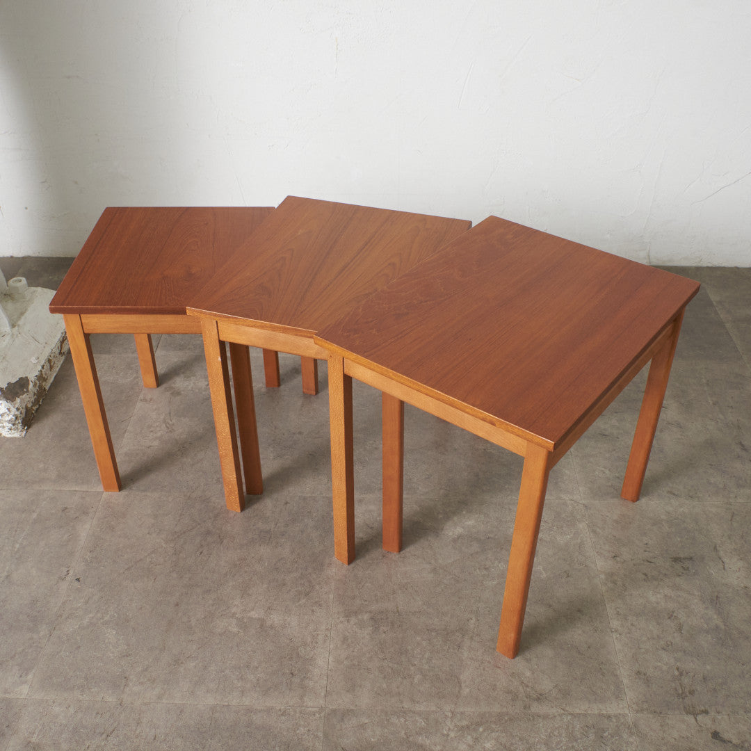 英国ヴィンテージ ネストテーブル