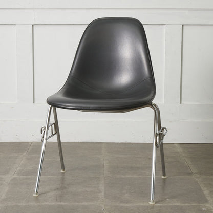 サイドシェルチェア スタッキングベース