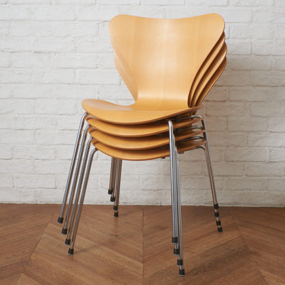 セブンチェア / ビーチ