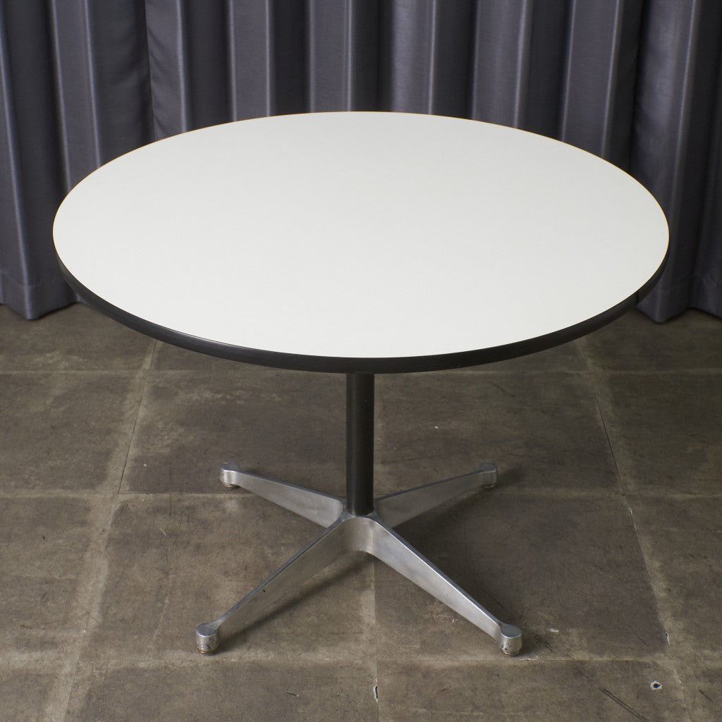 イームズ コントラクトベース ラウンドテーブル