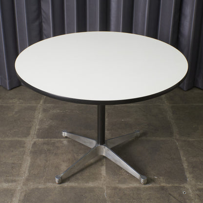 イームズ コントラクトベース ラウンドテーブル