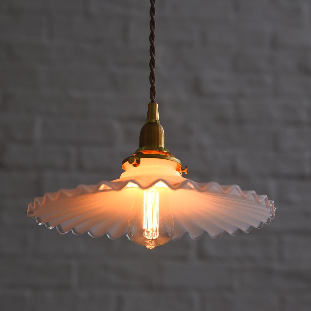 ミルクグラス フレンチフリル ペンダントライト｜rocca rocca