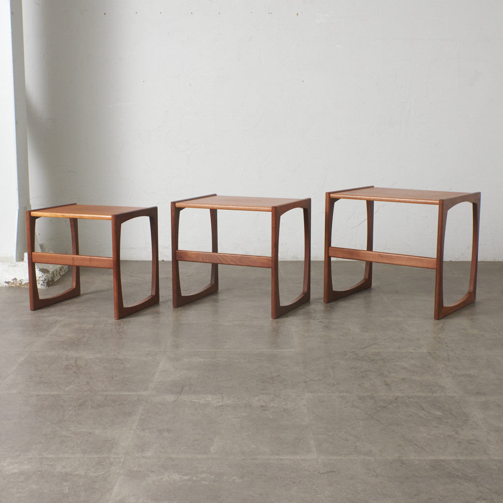 Quadrille ヴィンテージ ネストテーブル