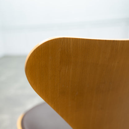 セブンチェア / フロントパディング