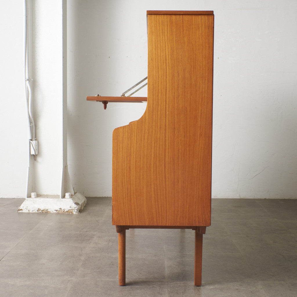 ヴィンテージ ハイサイドボード