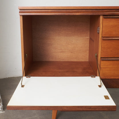 英国ヴィンテージ サイドボード