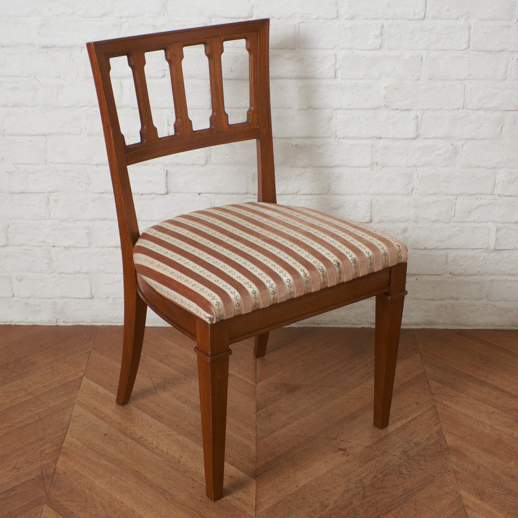 TRIUNE サイドチェア