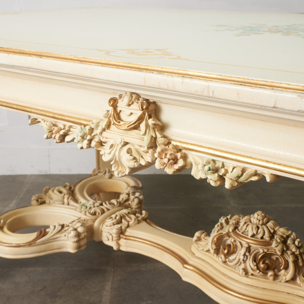 ダイニングテーブル