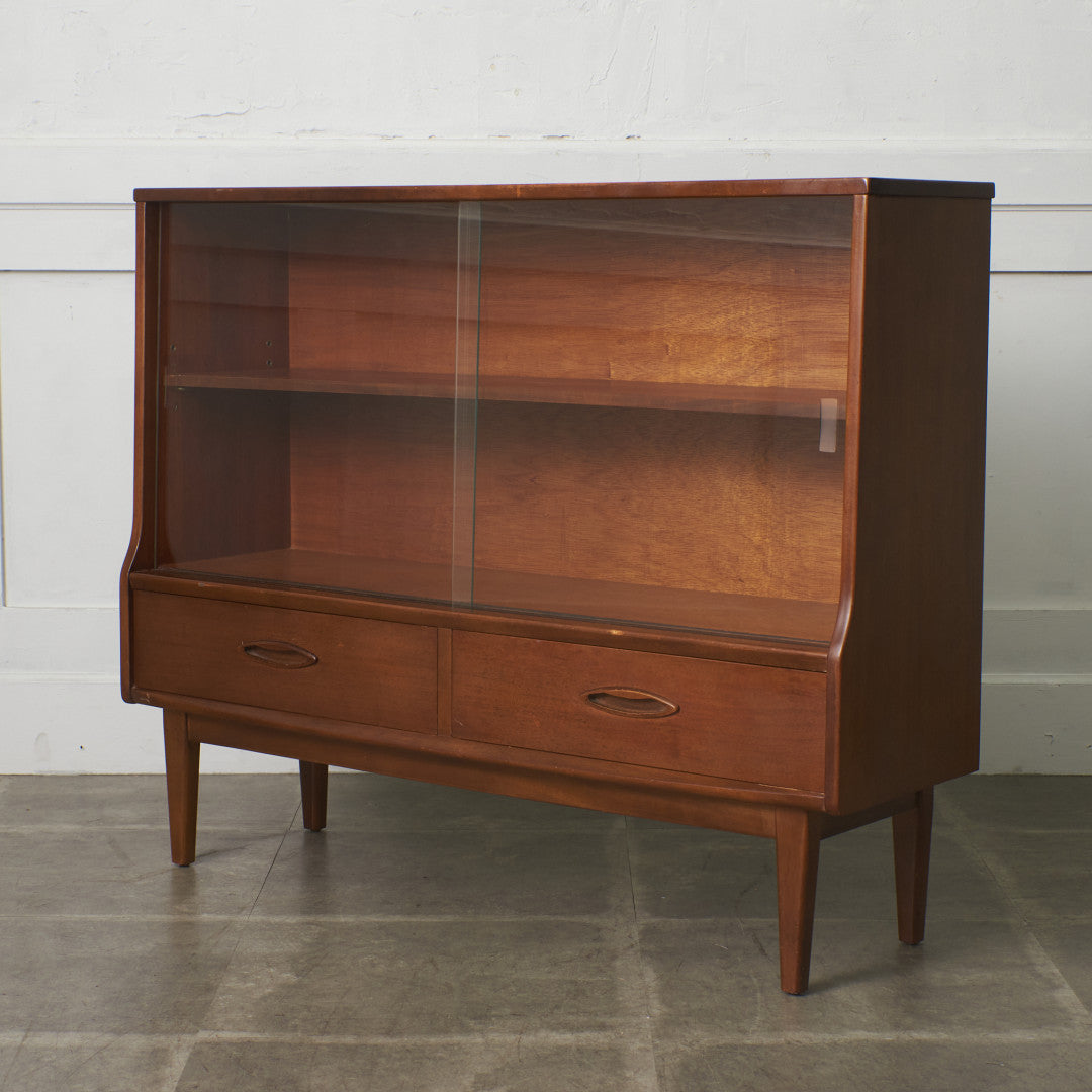 ヴィンテージ ナローガラスキャビネット