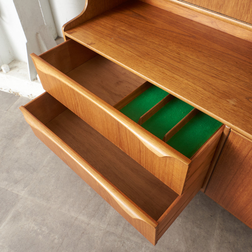 S-Form ヴィンテージ ハイサイドボード