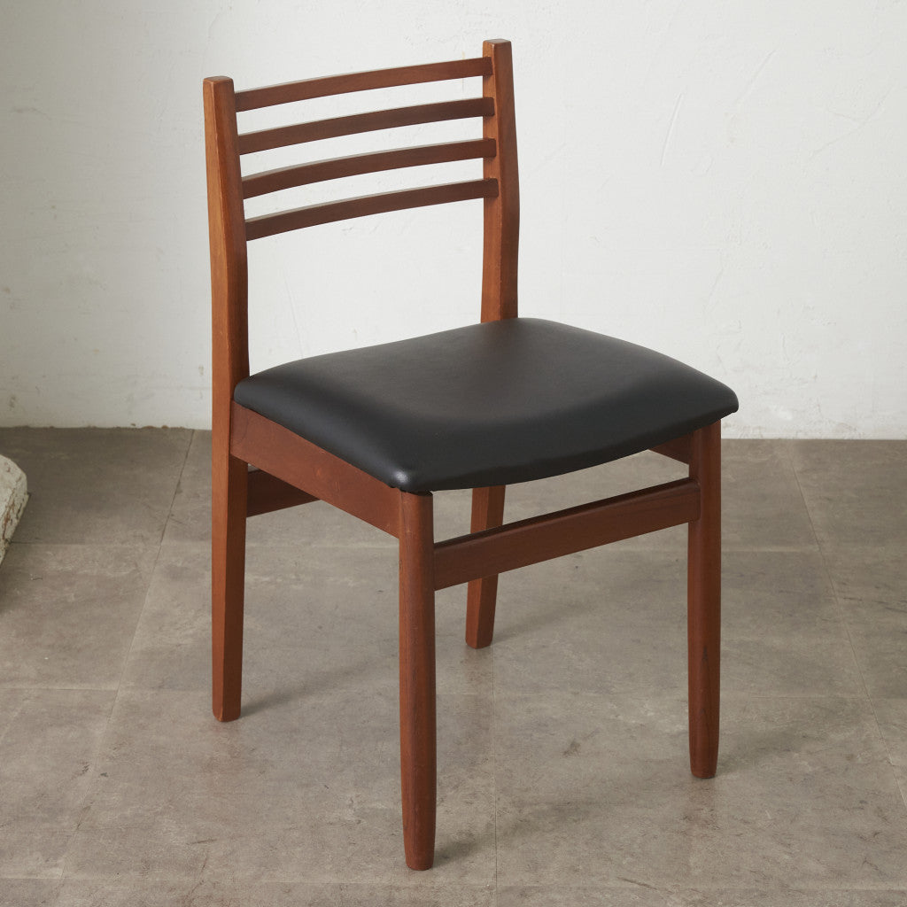 英国ヴィンテージ ラダーバック ダイニングチェア / 張替済